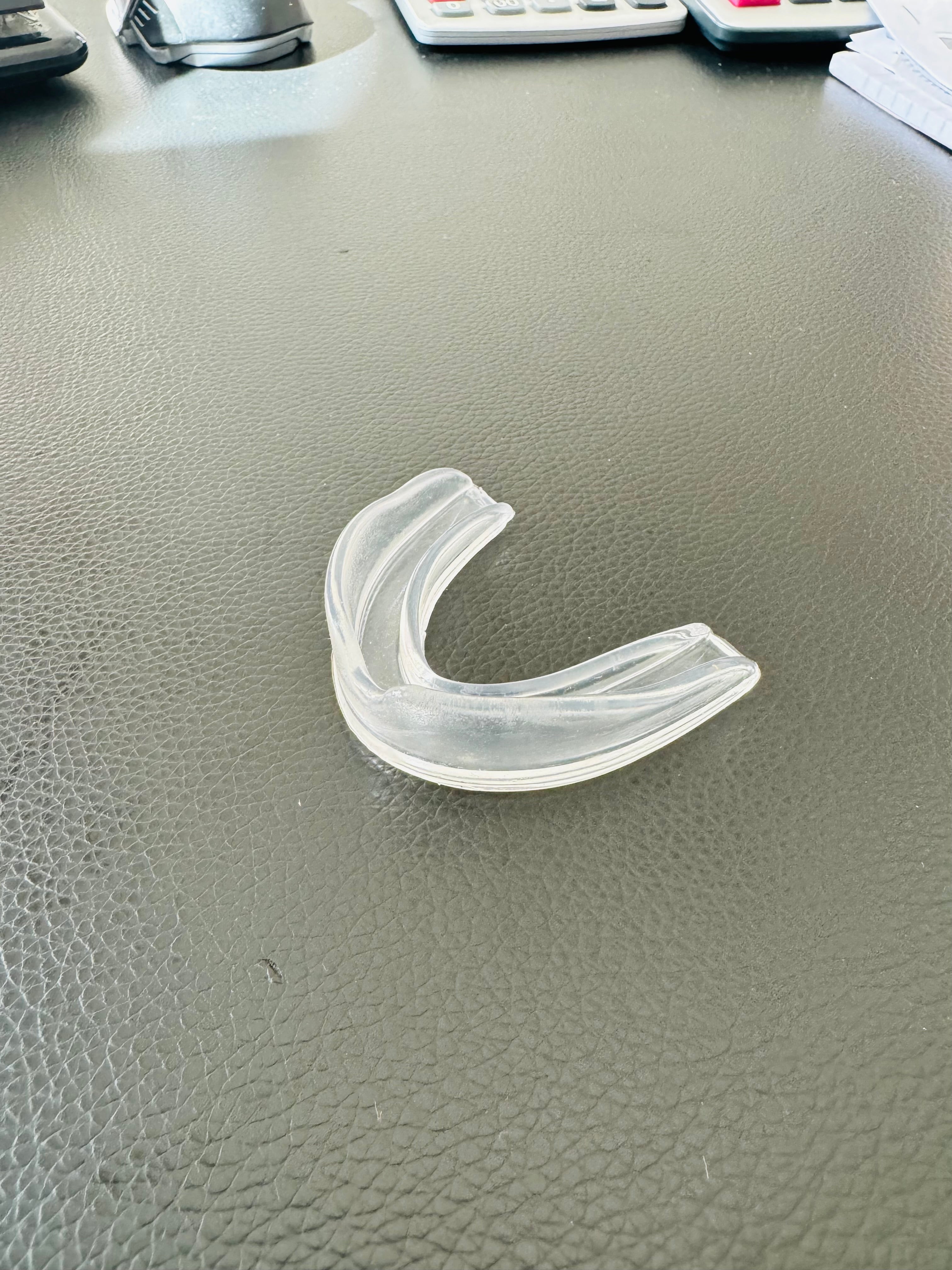 Crystal-Clear Sports Mouth Guard – Heavy-Duty Protection for All Sports