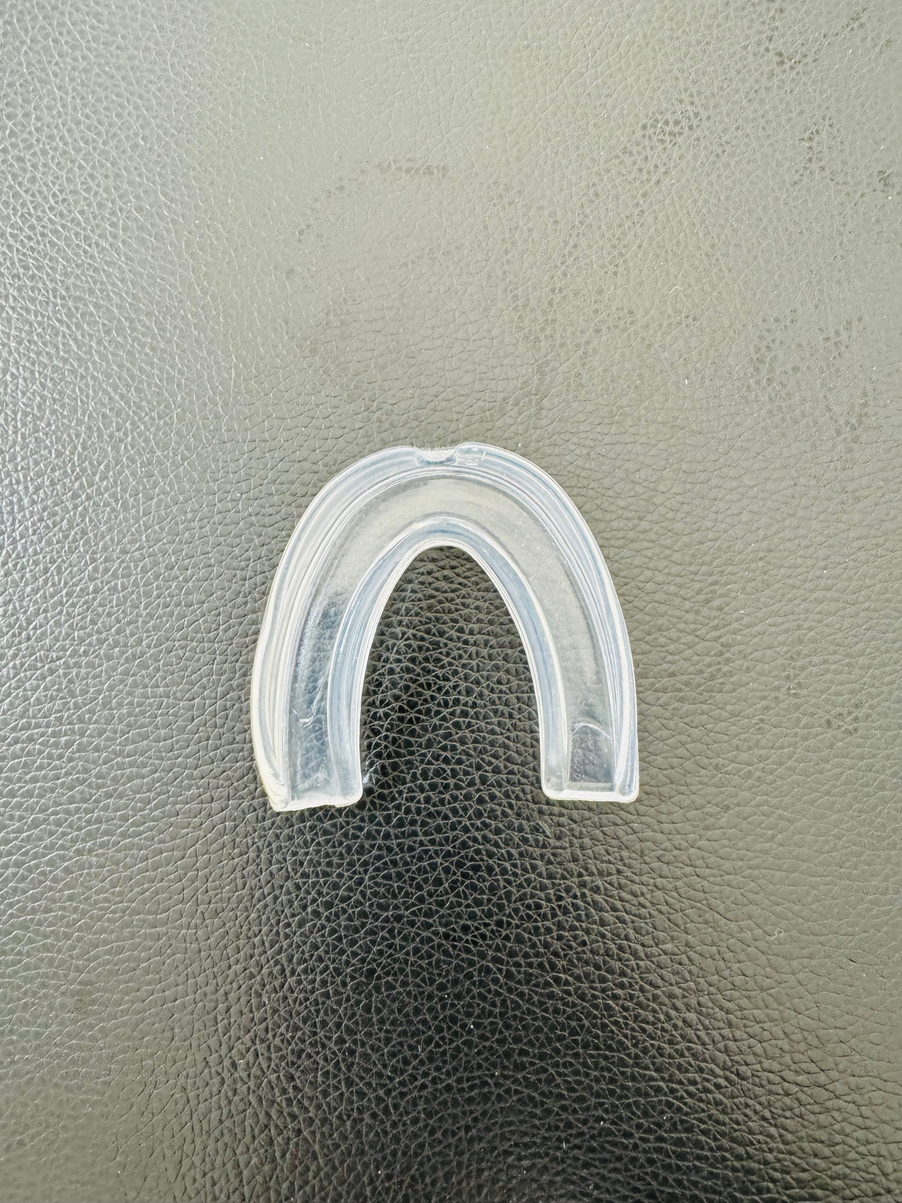 Crystal-Clear Sports Mouth Guard – Heavy-Duty Protection for All Sports